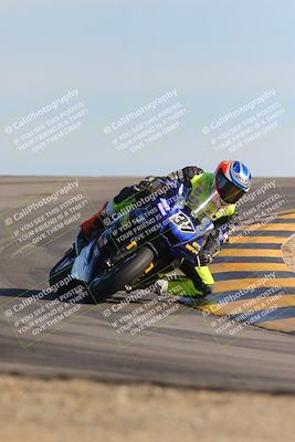media/Dec-15-2023-Apex Assassins (Fri) [[91f19fb1c7]]/Trackday 1/Session 4 (Turn 12)/